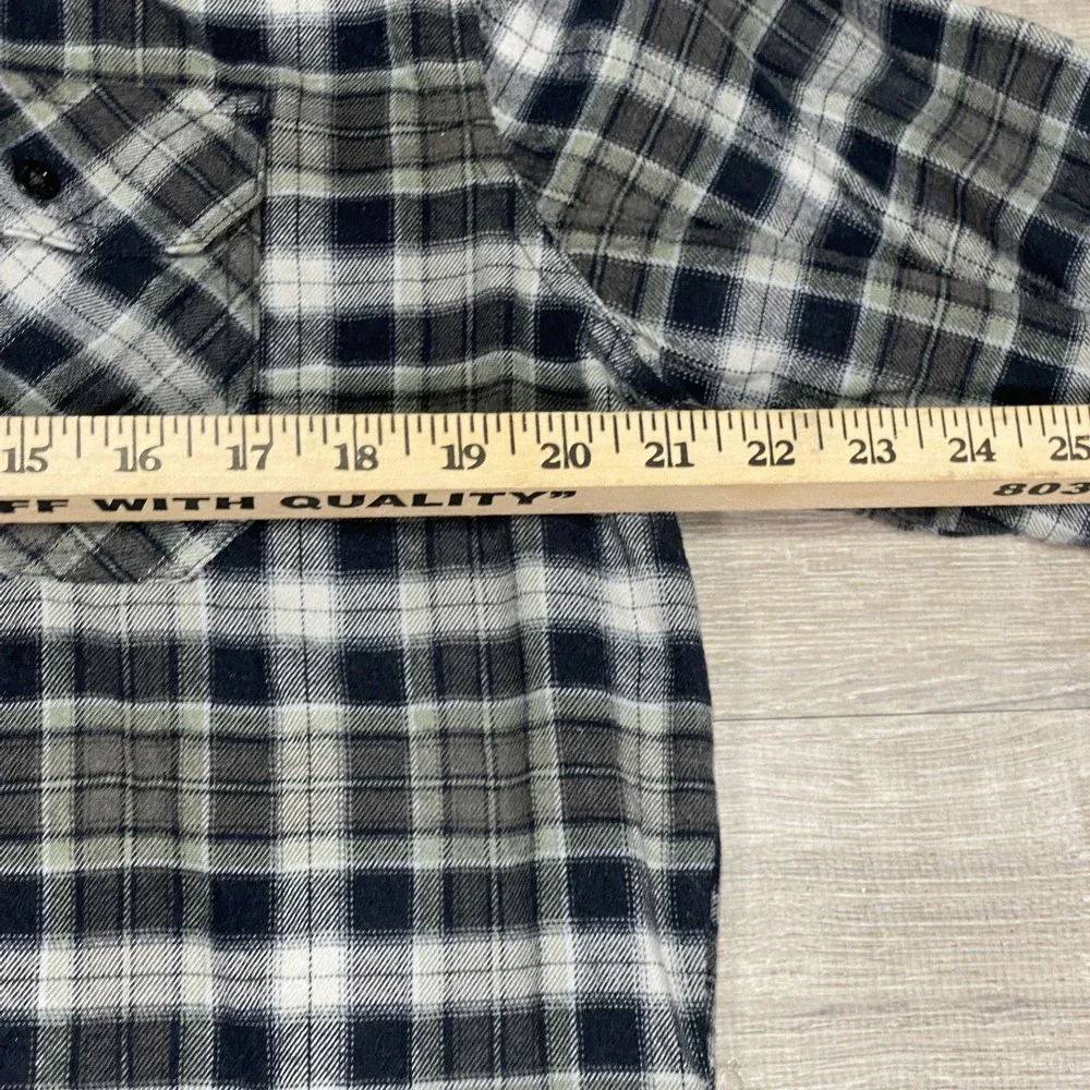 Kuhl Men's‎ Dillingr Flannel Shirt Long Sleeve Outdoor Hiking Metal Button Flap